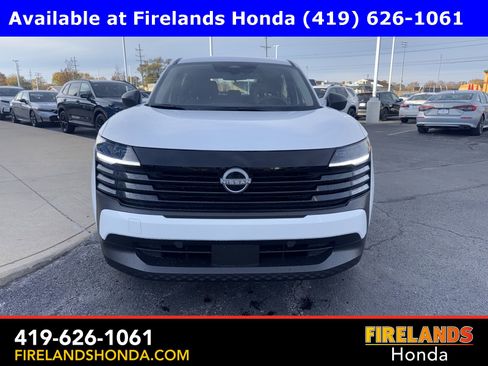 Used 2025 Nissan Kicks S image 7