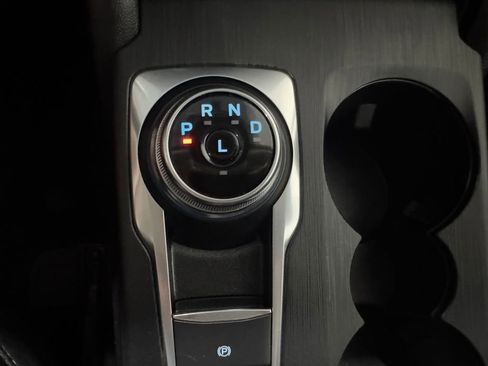 Used 2025 Ford Escape Platinum AWD/4WD image 34