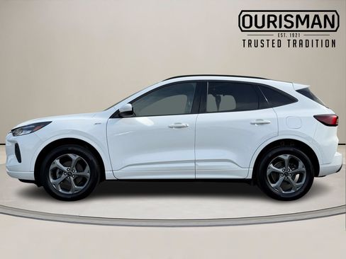 Used 2023 Ford Escape ST-Line Select AWD/4WD image 3