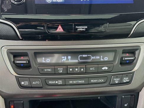 Used 2022 Honda Pilot Special Edition image 16