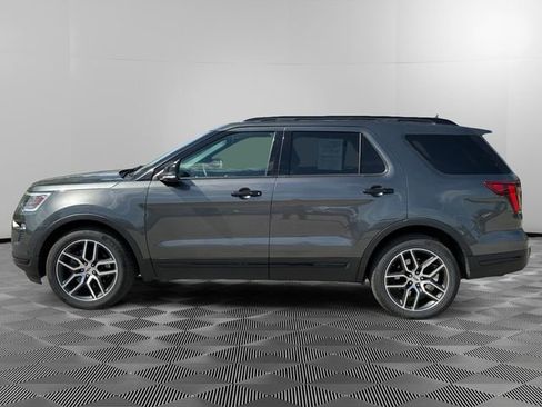Used 2018 Ford Explorer Sport w/ Equipment Group 401A AWD/4WD image 2