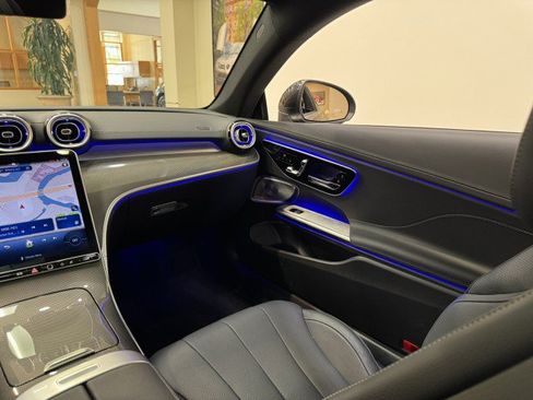 Certified 2025 Mercedes-Benz CLE 300 4MATIC Coupe image 11