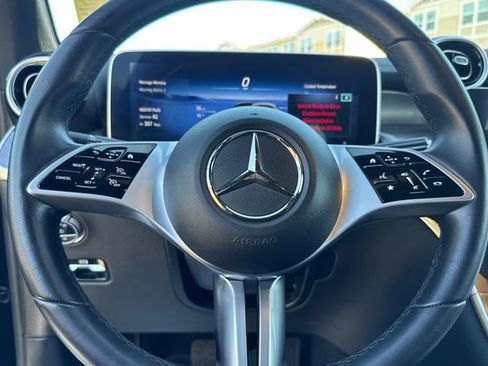 Used 2023 Mercedes-Benz GLC 300 image 26