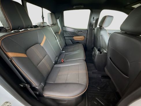 Used 2024 GMC Canyon AT4 AWD/4WD image 25
