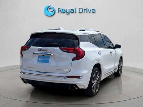 Used 2020 GMC Terrain Denali w/ Denali Premium Package AWD/4WD image 5
