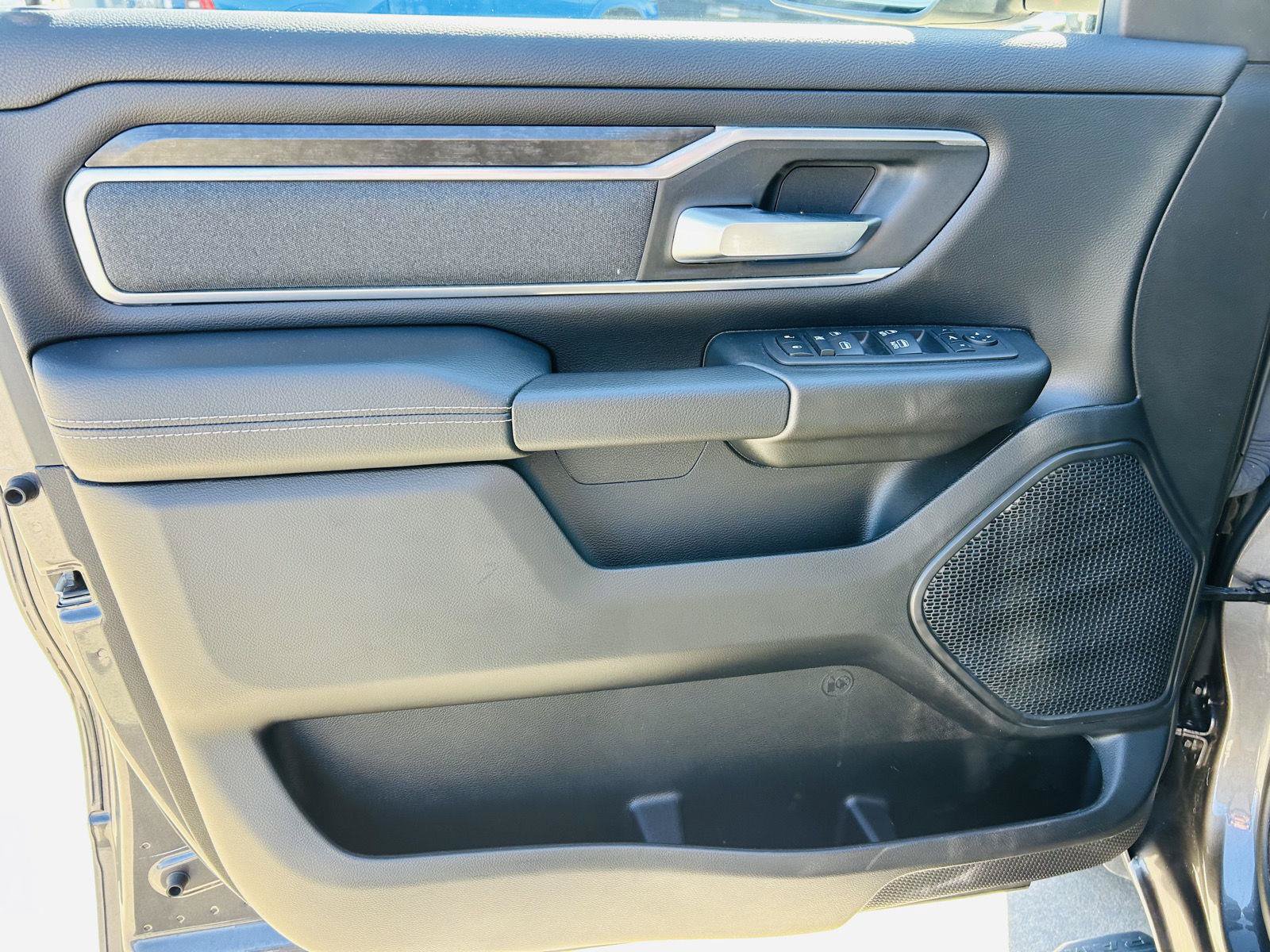 Used 2023 RAM 1500 Big Horn AWD/4WD image 12