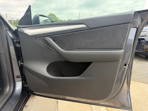 Used 2023 Tesla Model Y Performance AWD/4WD image 21