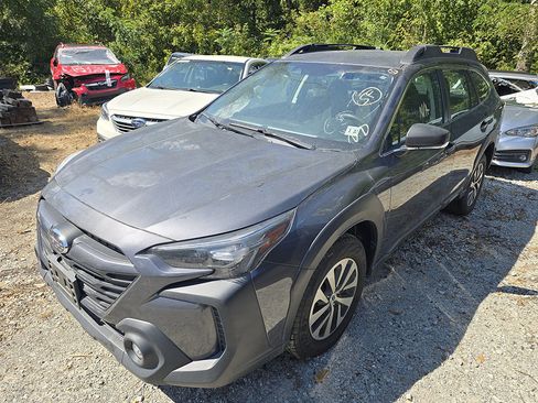 Used 2023 Subaru Outback image 1