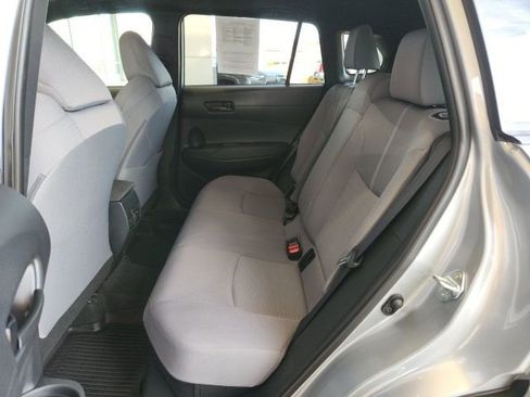 Used 2024 Toyota Corolla Cross SE image 16