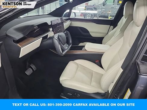 Used 2023 Tesla Model X image 9