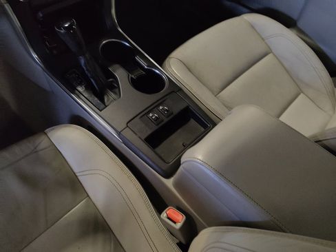 Used 2015 Toyota Camry XLE image 26