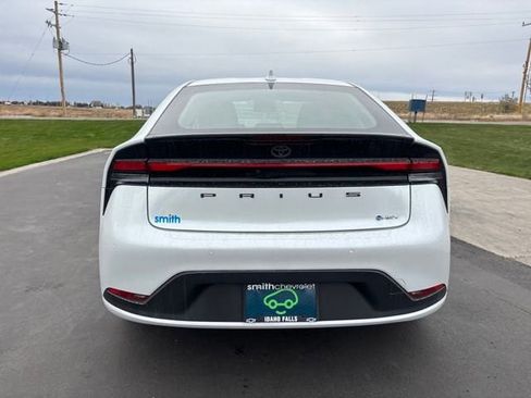 Used 2024 Toyota Prius LE image 4