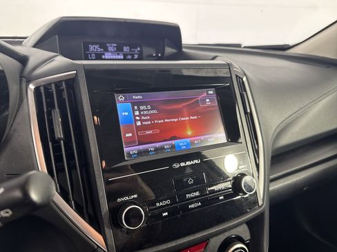 Used 2020 Subaru Crosstrek 2.0i AWD/4WD image 16