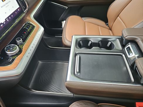 Used 2025 Ford Expedition King Ranch AWD/4WD image 44