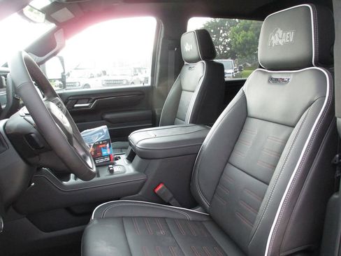 New 2026 GMC Sierra 2500 AT4X w/ AT4X AEV Edition AWD/4WD image 12