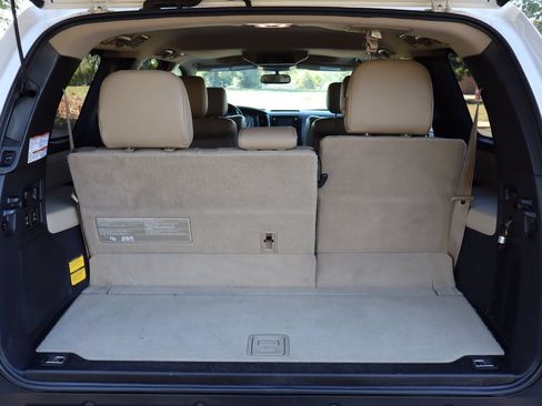 Used 2014 Toyota Sequoia Platinum RWD image 14