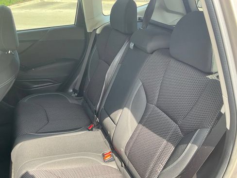 Used 2020 Subaru Forester Premium AWD/4WD image 12