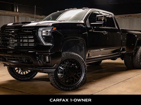 Used 2024 Chevrolet Silverado 3500 High Country w/ High Country Premium Package image 5