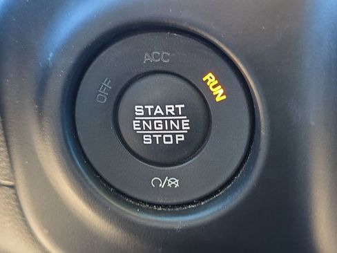 Used 2021 Jeep Gladiator Overland image 26