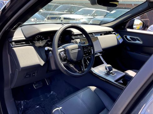 New 2026 Land Rover Range Rover Velar Dynamic SE image 5