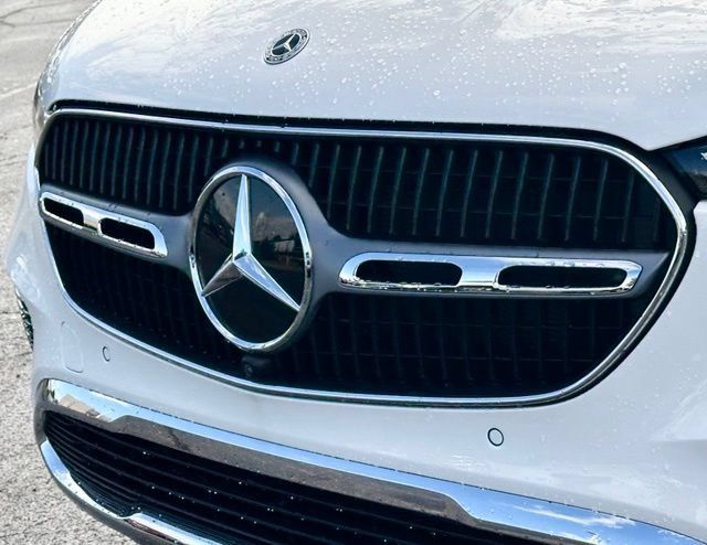 New 2027 Mercedes-Benz GLC 300 4MATIC image 6