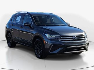 Used 2022 Volkswagen Tiguan SE video 2