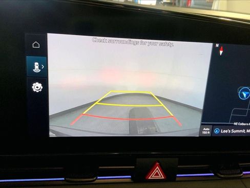 Used 2025 Hyundai Elantra Limited FWD image 21