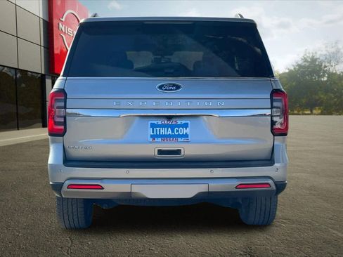 Used 2022 Ford Expedition Limited image 8