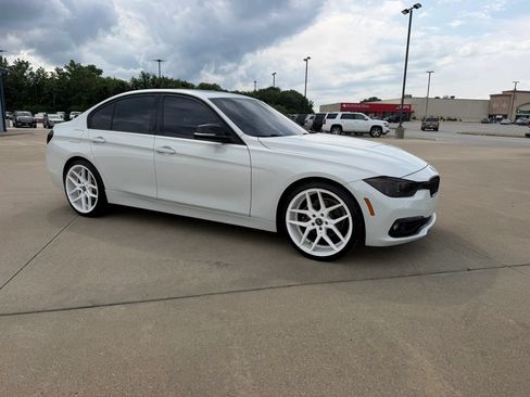 Used 2016 BMW 328i Sedan RWD image 8