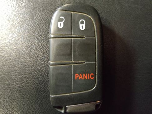 Used 2019 Jeep Compass Latitude image 32