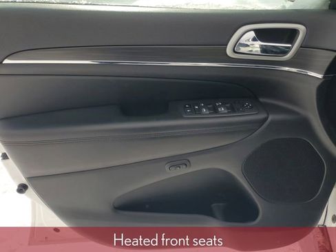 Used 2022 Jeep Grand Cherokee Limited image 11