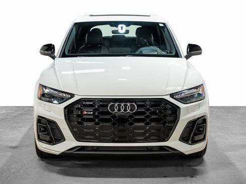 Used 2021 Audi SQ5 Prestige w/ Prestige Package image 4
