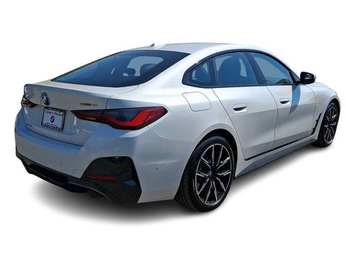 Used 2022 BMW i4 eDrive40 w/ M Sport Package RWD image 6
