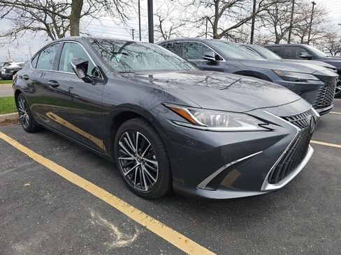Used 2025 Lexus ES 350 w/ Premium Package image 2