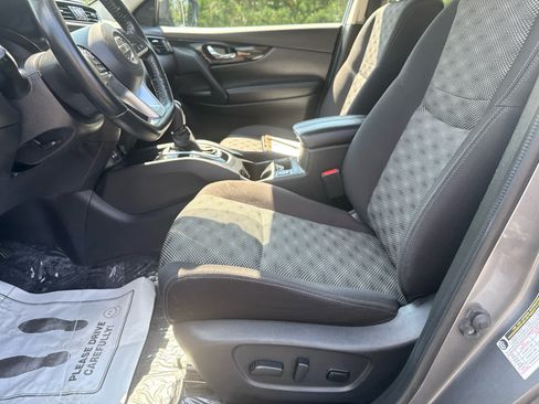 Used 2019 Nissan Rogue Sport SV w/ All-Weather Package AWD/4WD image 11