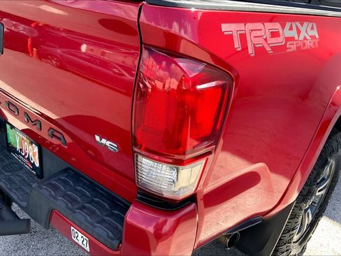 Used 2016 Toyota Tacoma SR AWD/4WD image 32