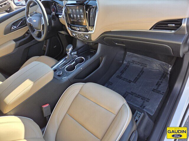 Used 2023 Chevrolet Traverse Premier FWD image 17