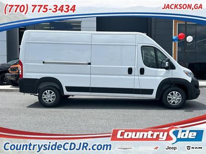 New 2025 RAM ProMaster 2500 w/ Quick Order Package 22G SLT