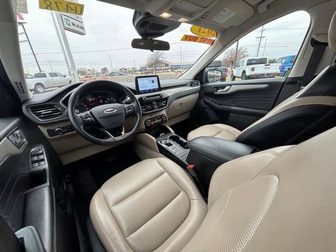 Used 2021 Ford Escape SEL image 11