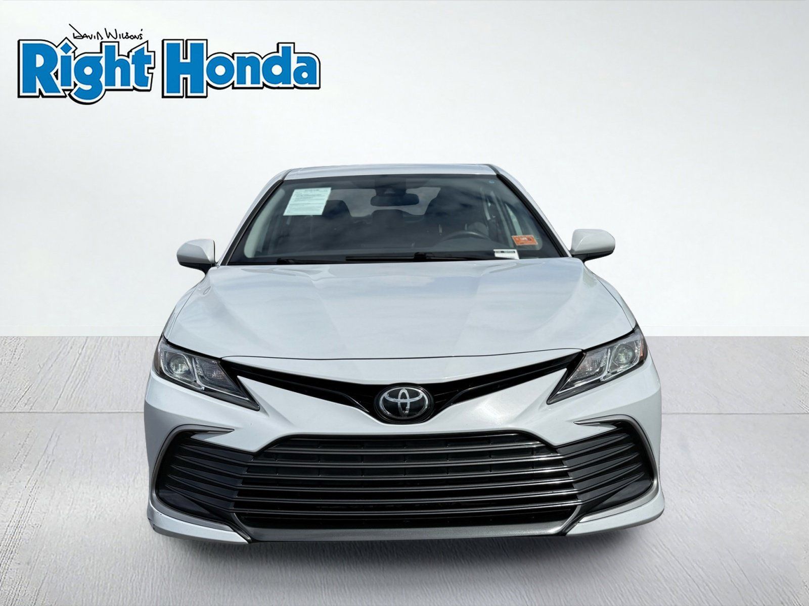 Used 2024 Toyota Camry LE FWD image 5