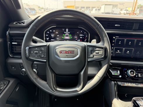 Used 2025 GMC Sierra 1500 AT4 w/ AT4 Premium Package AWD/4WD image 16