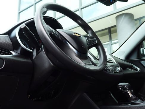 Used 2023 Chevrolet Malibu LT FWD image 39