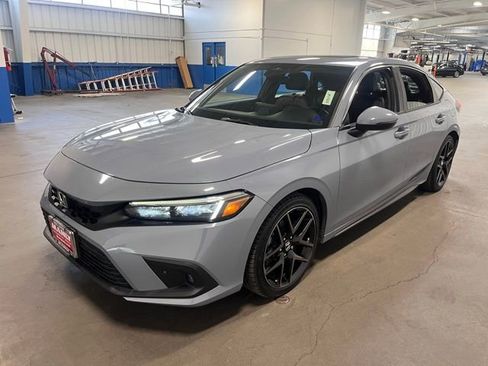 Used 2022 Honda Civic Sport Touring image 7