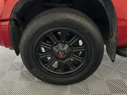 Used 2015 Toyota Tundra Platinum image 40