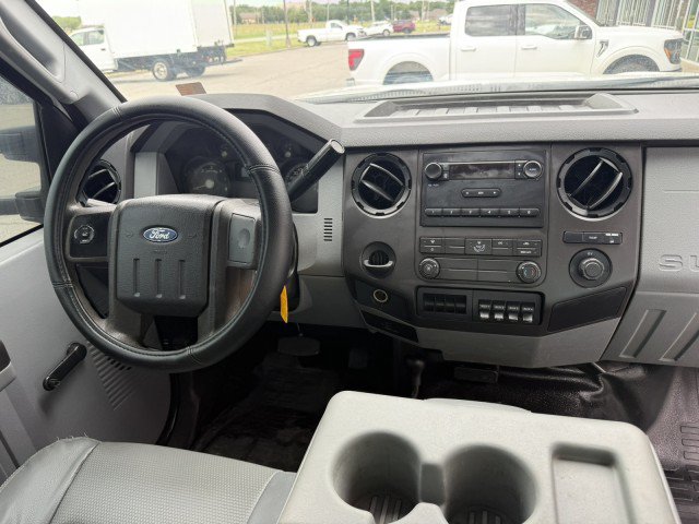 Used 2015 Ford F550 4x4 Regular Cab Super Duty image 8