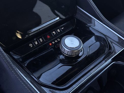 Used 2022 Jeep Wagoneer Series II w/ Premium Group I image 19