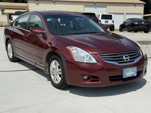 Used 2010 Nissan Altima 2.5 S w/ Convenience Pkg FWD image 5