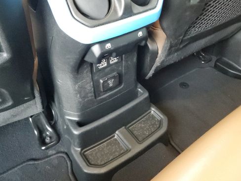 Certified 2022 Jeep Wrangler Unlimited Rubicon w/ Safety Group image 16