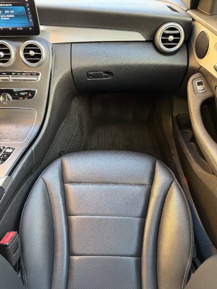 Used 2020 Mercedes-Benz C 300 Sedan image 13