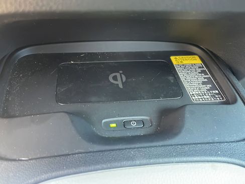 Used 2025 Toyota Corolla LE w/ LE Premium Package image 15